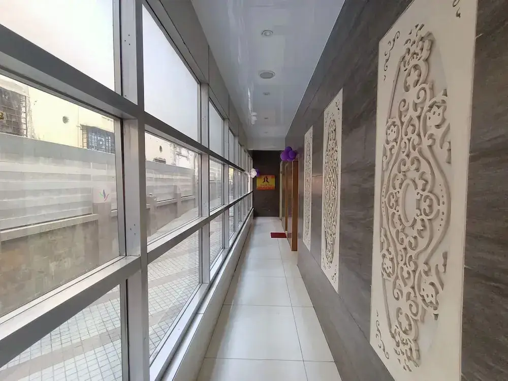 Тхане: Hotel Vinyasa