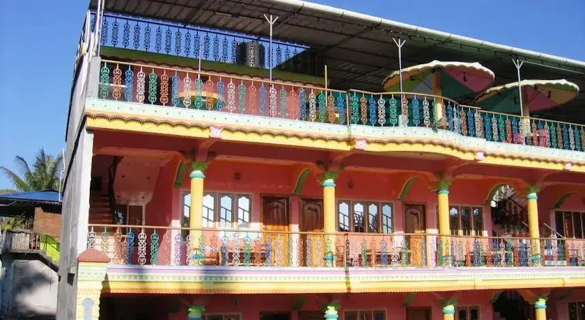 Кумили: Rainbow Residency