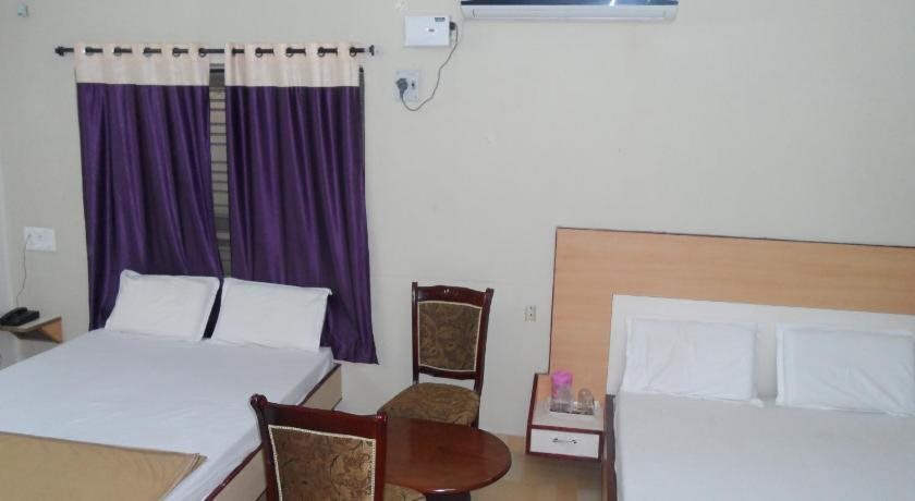 Тирупати: Hotel Pasuparthy Residency
