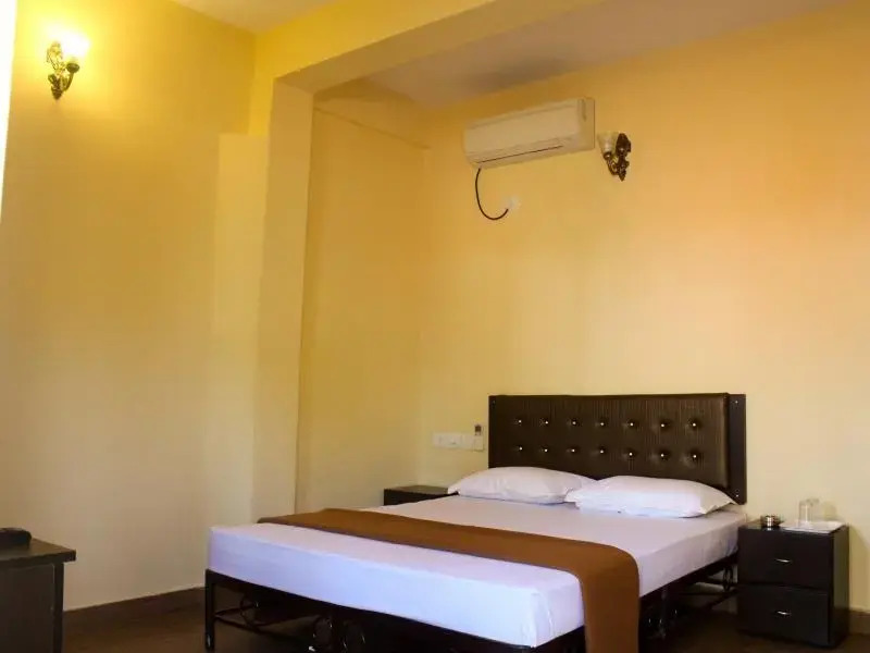 Бага: Amoura Guest House