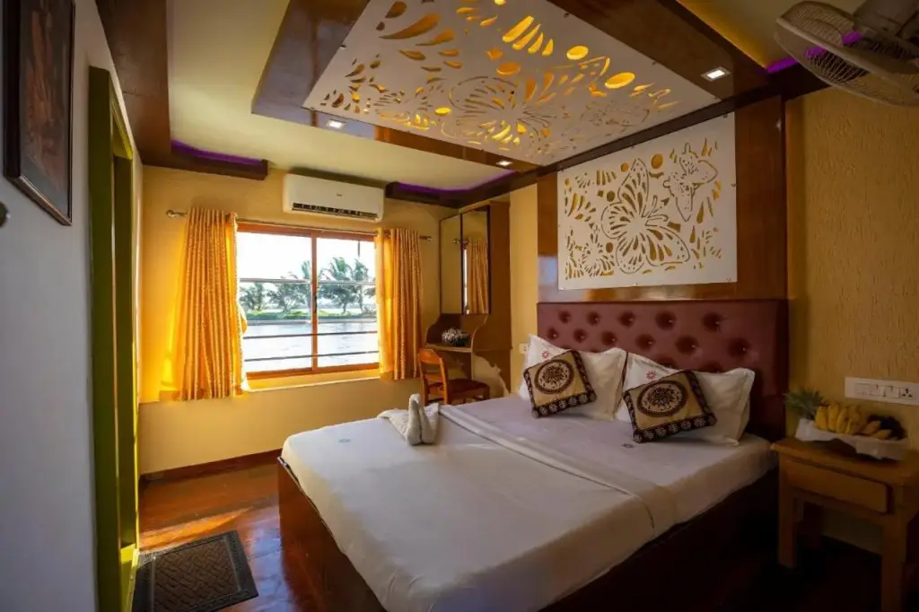 Аллеппи: Coco Houseboats Kerala