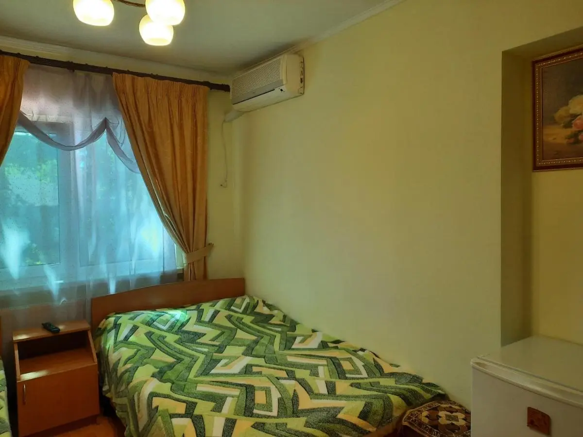 Витязево: Guesthouse Elena