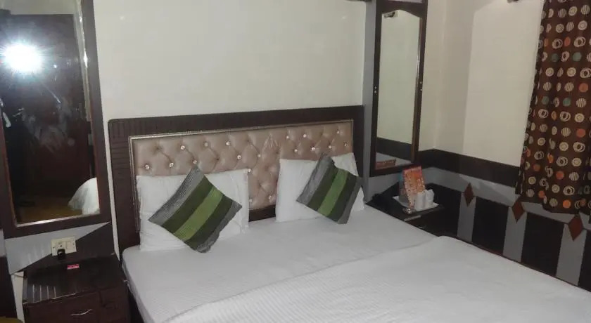 Нью-Дели: Hotel Alaska