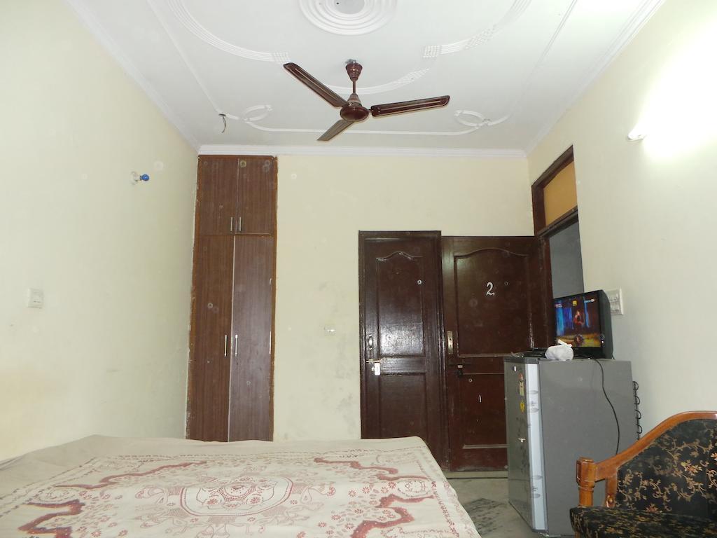 Нью-Дели: Indu PG House