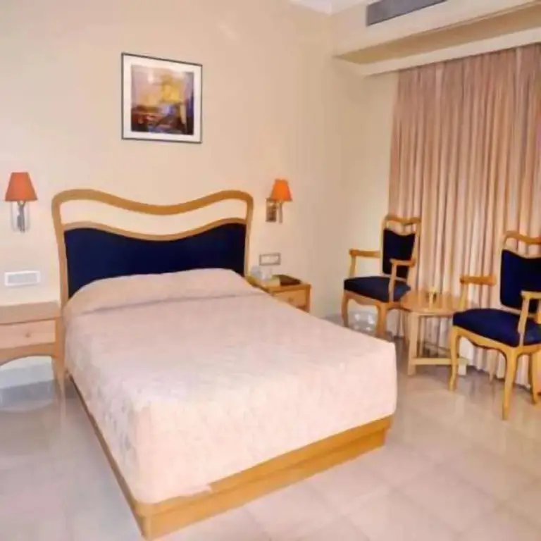 Пуна: The Ambassador Hotel