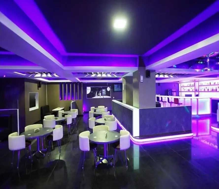 Сриперумбудур: Hilarity Inn