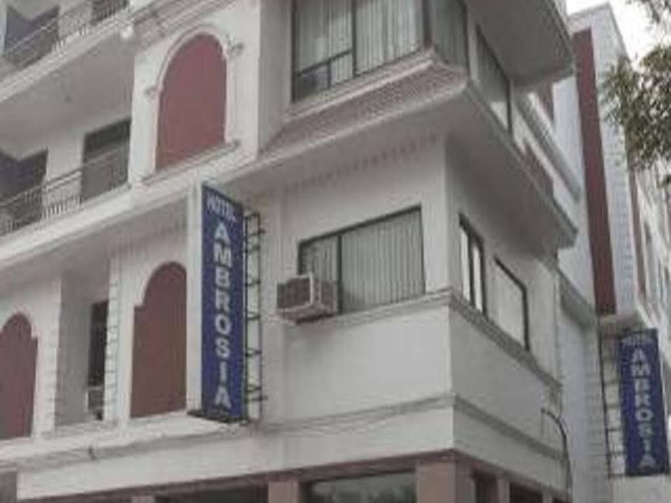 Нью-Дели: MyHomeHotels – Hotel Ambrosia
