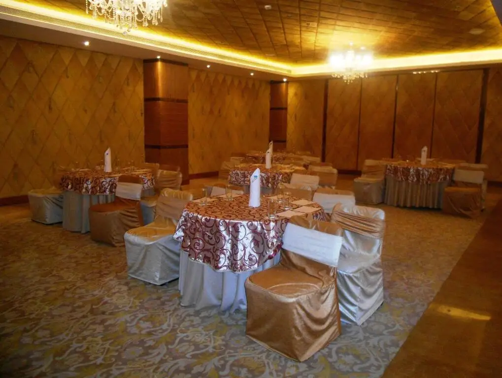 Country Inn & Suites by Carlson, Meerut — фото 1