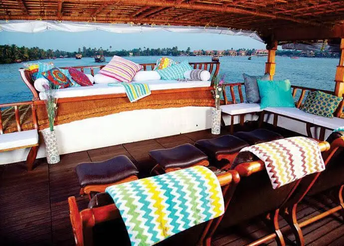 Аллеппи: Jim and Paddy Houseboat Cruises