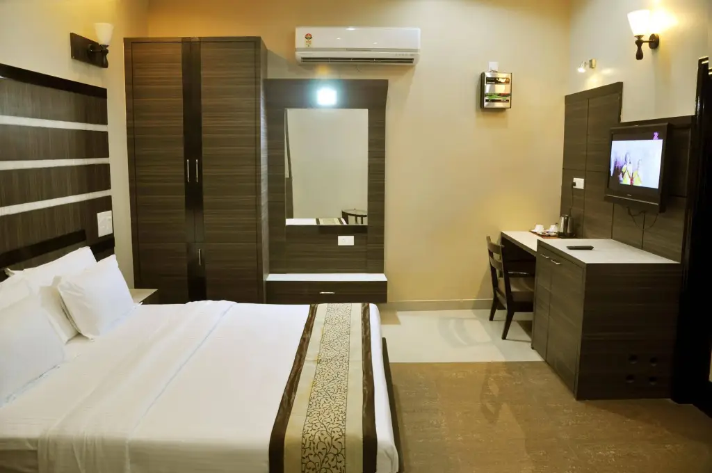 Ханзи: The Esse Hotel