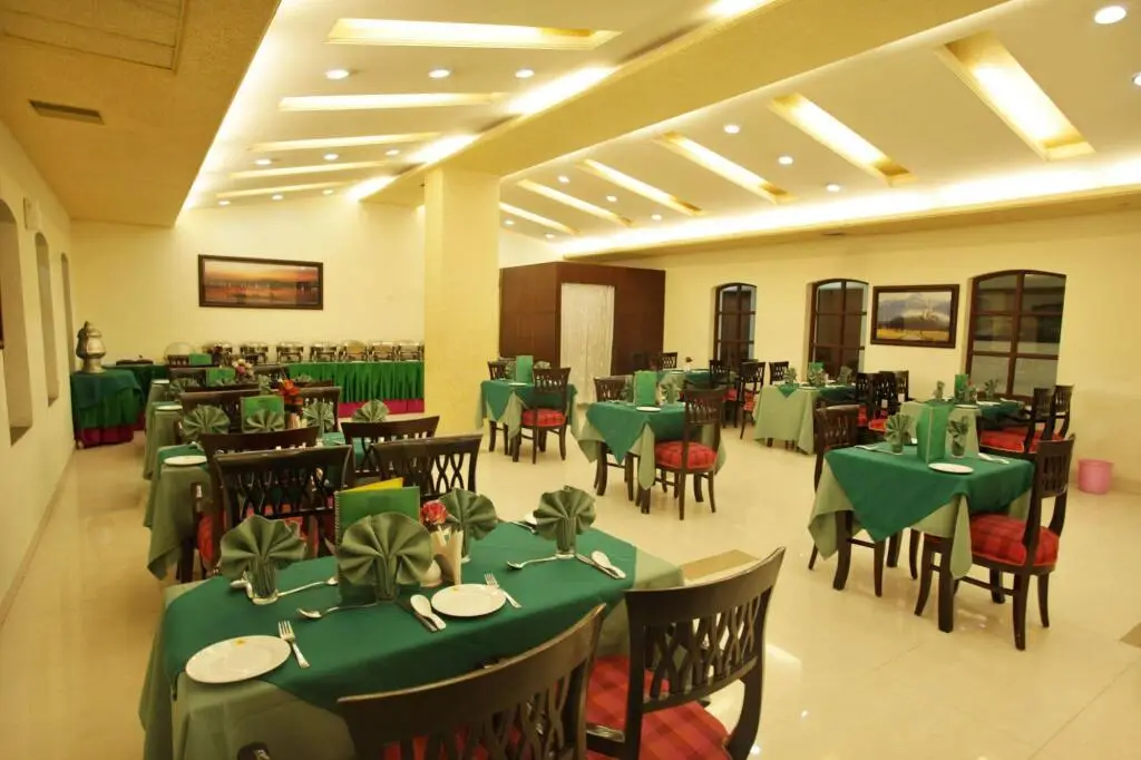 Hotel Grand Mumtaz Towers — фото 1