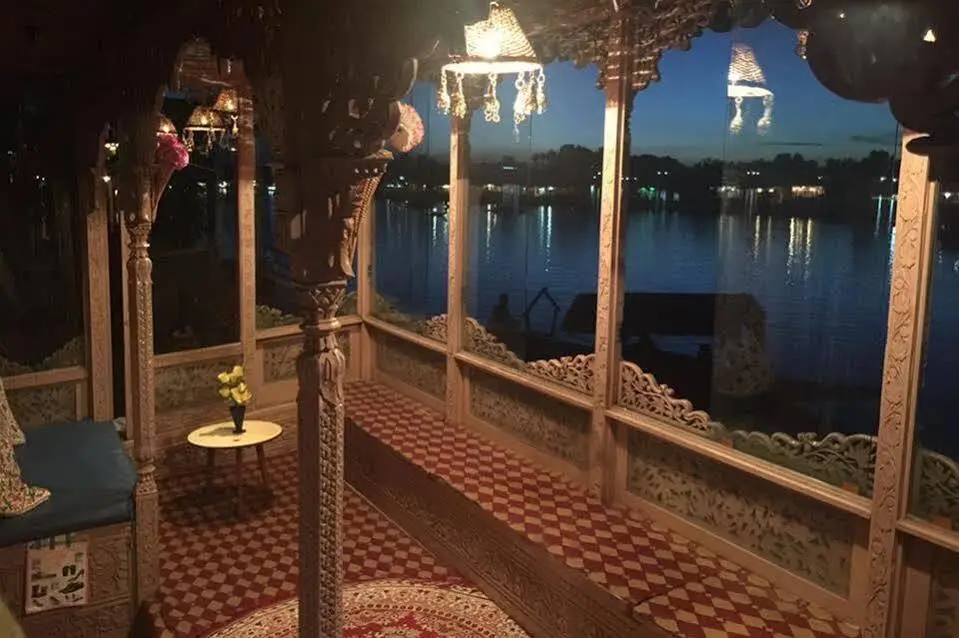 Шринагар: Shahbaaz Group of Houseboats