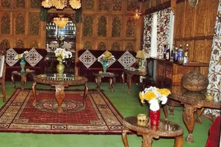 Шринагар: Shahbaaz Group of Houseboats