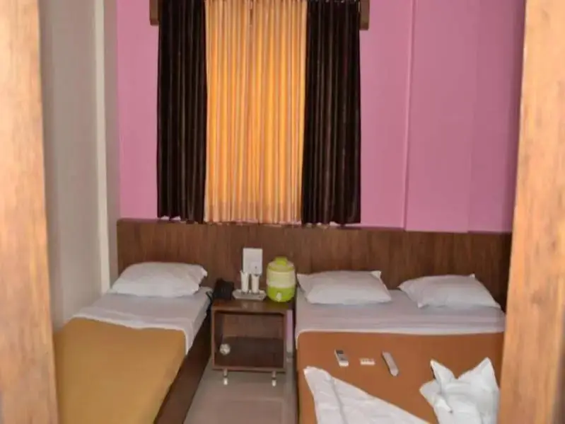 Ширди: Hotel Sai Palkhi