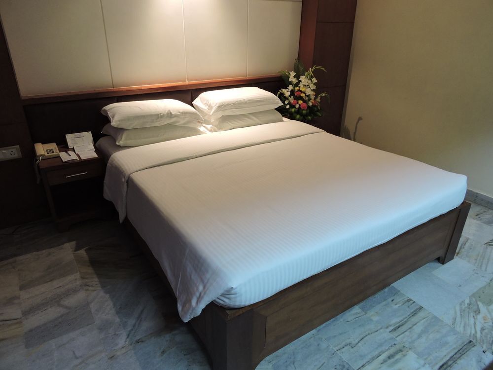 Тирупати: Hotel PLR Grand