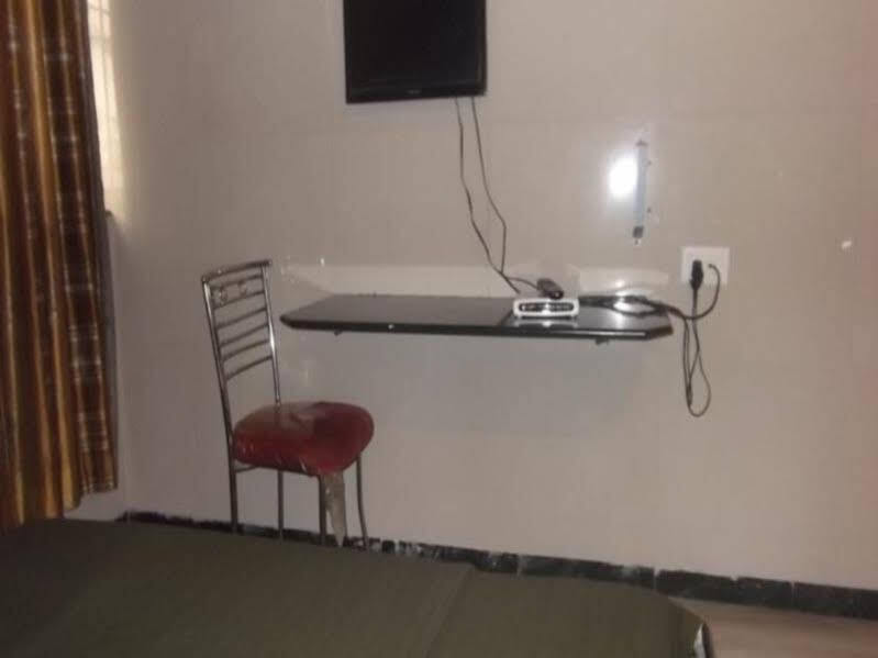 Нашик: Hotel Radhika , Nashik