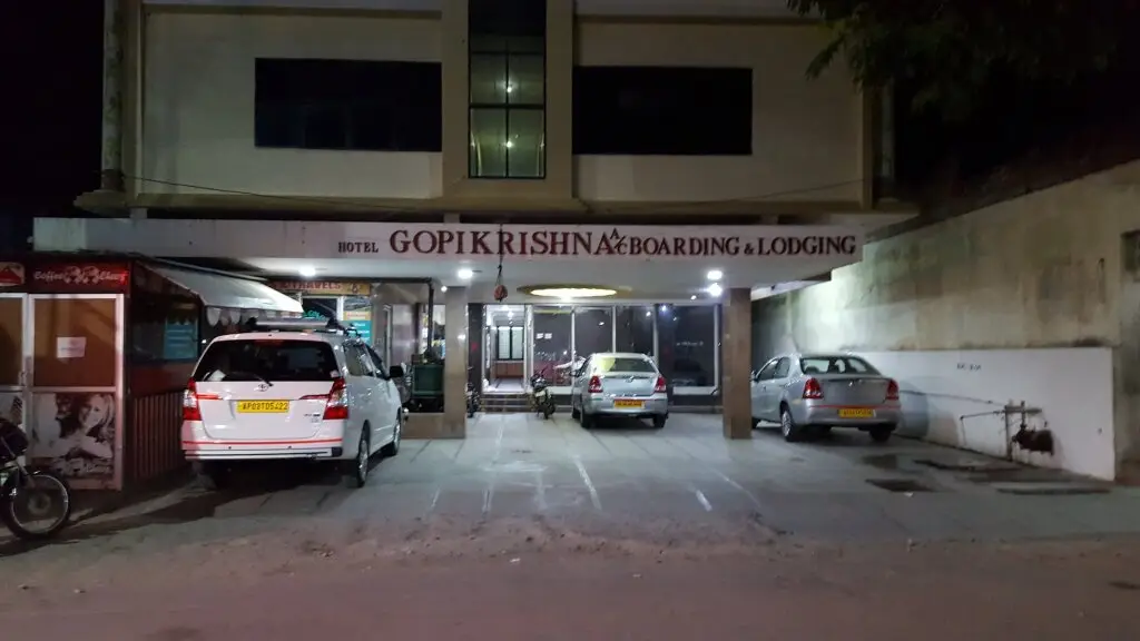 Hotel Gopikrishna — фото 1