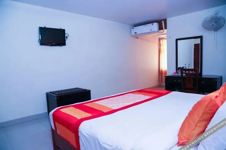 Тирупати: PSR Hotel