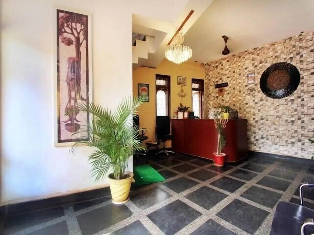 Бага: Bonanza Hotel