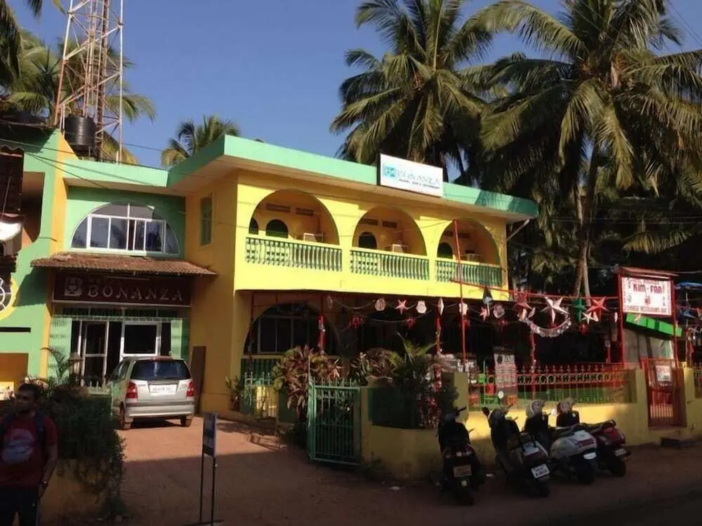 Бага: Bonanza Hotel
