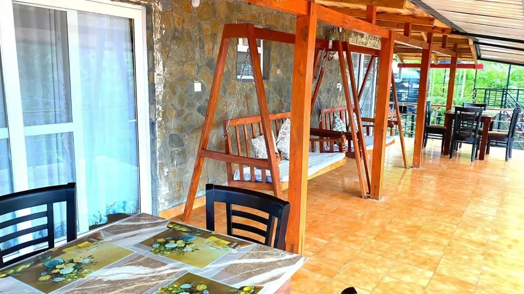 Наинитал: Country Holidays Himalayan View Cottages Mukteshwar