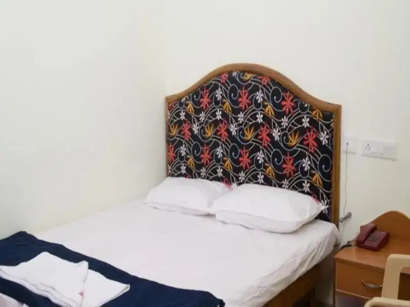 Тирупати: PVR Residency