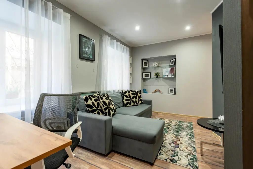 Санкт-Петербург: Апартаменты Sergeew Apartments 2-х комнатный апартамент на Пяти Углах