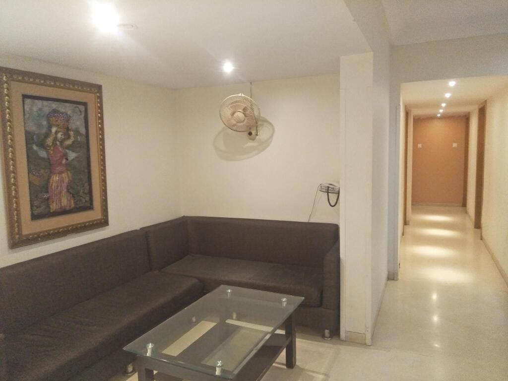 Пуна: Hotel Basera