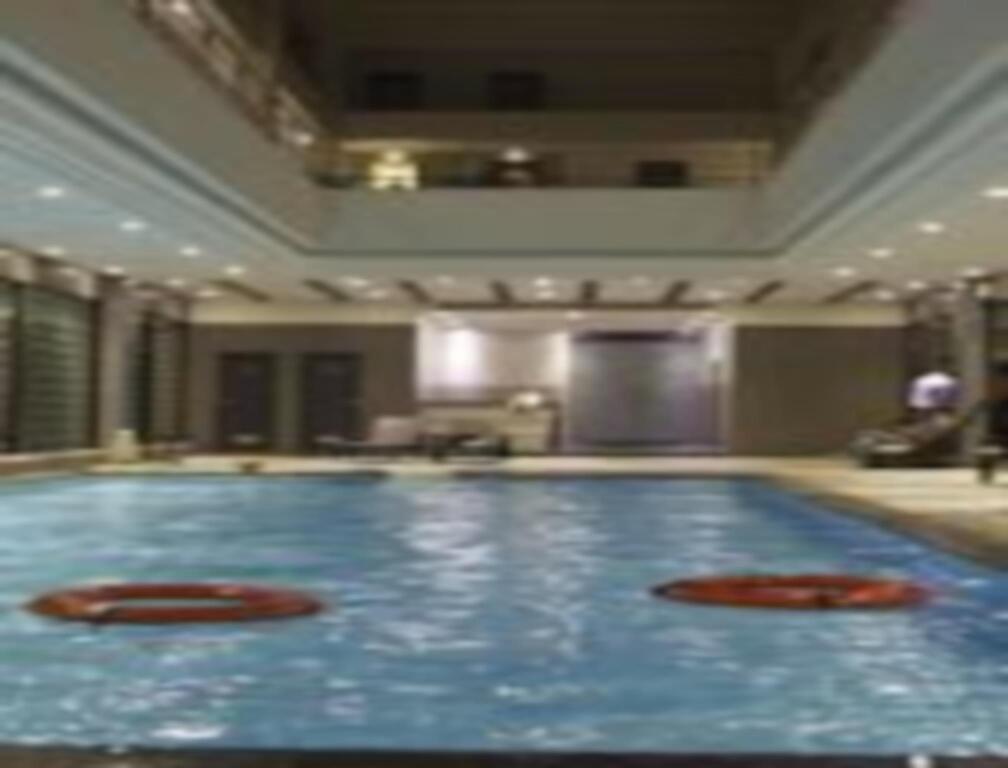 Дахедж: Hotel Suba Grand