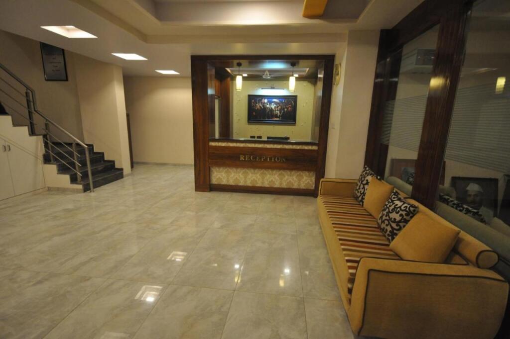 Ширди: Saishri Group Of Hotels