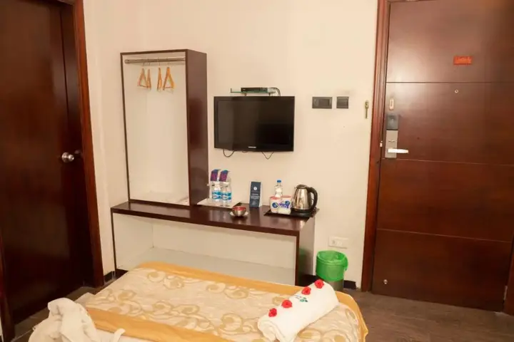 Соманур: Vits By Spree Hotels Le Pebble