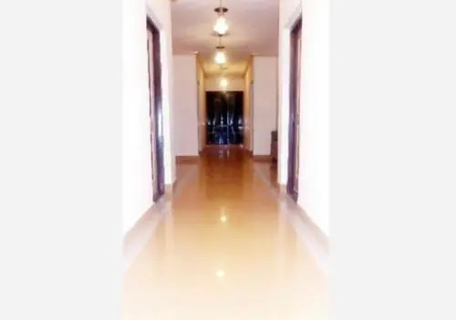 Шринагар: Lake Avenue