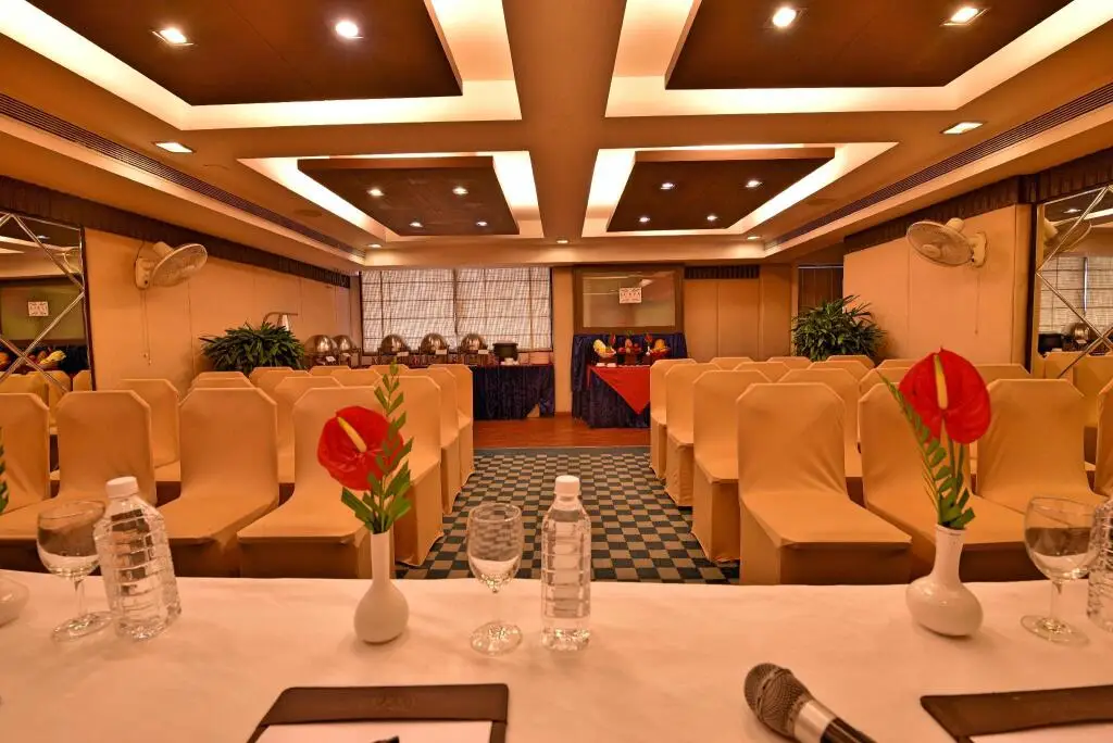 Кота: Hotel Surya Plaza