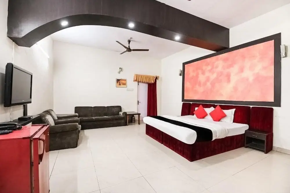 Кота: Hotel Surpin Palace