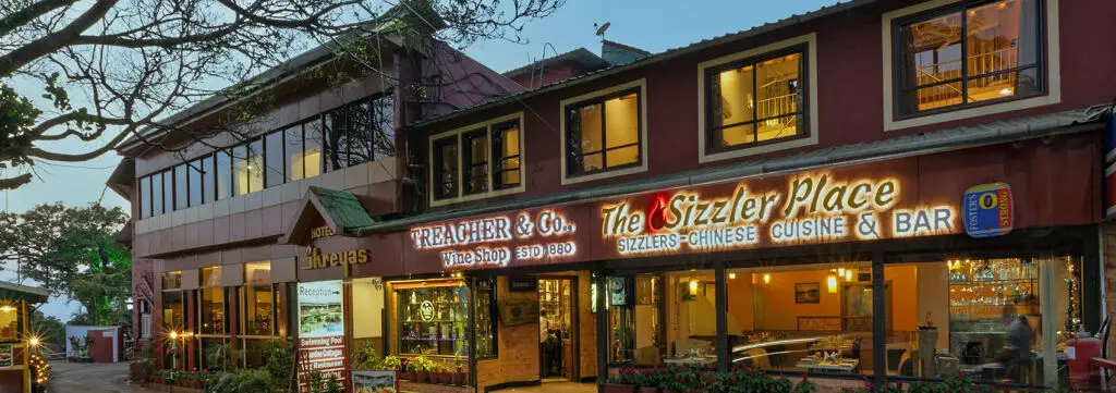 Shreyas Hotel — фото 1