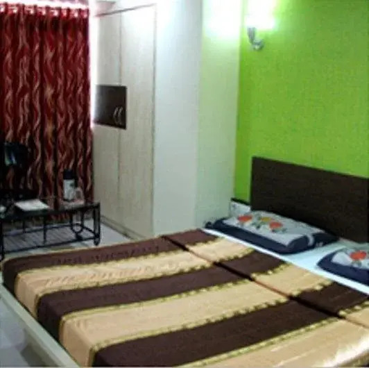 Пуна: FabHotel Rajdhani I