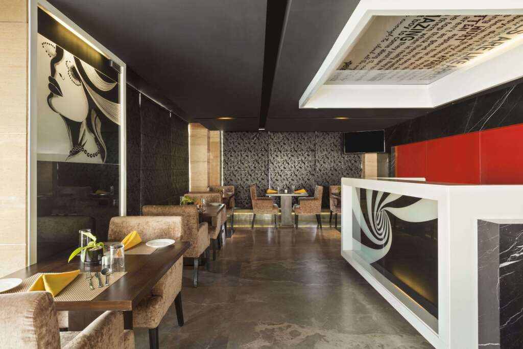 Бангалор: Ramada Encore by Wyndham Bangalore Domlur