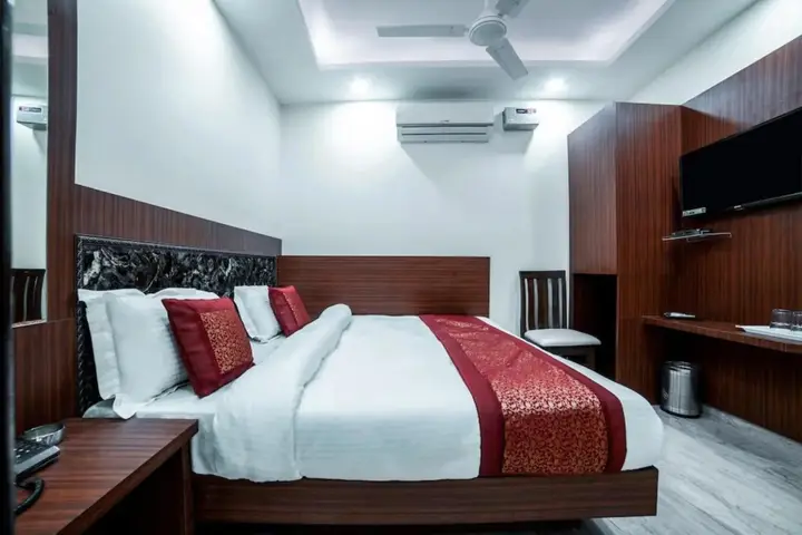 Нью-Дели: Hotel Gush International