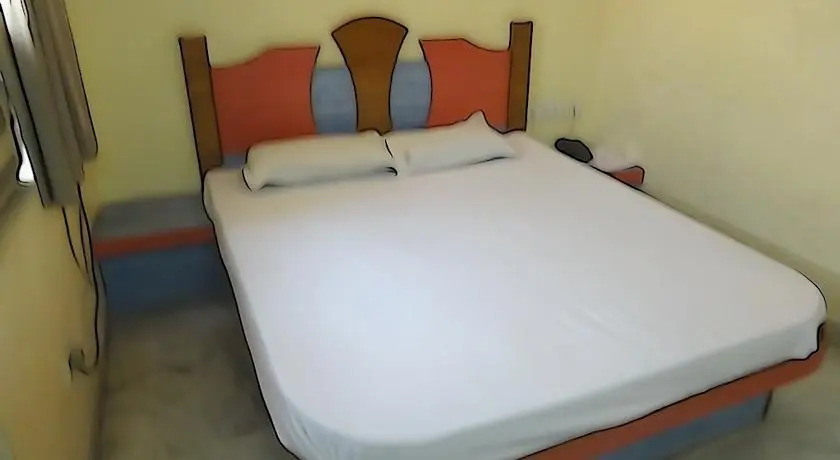 Нью-Дели: Hotel Gush International