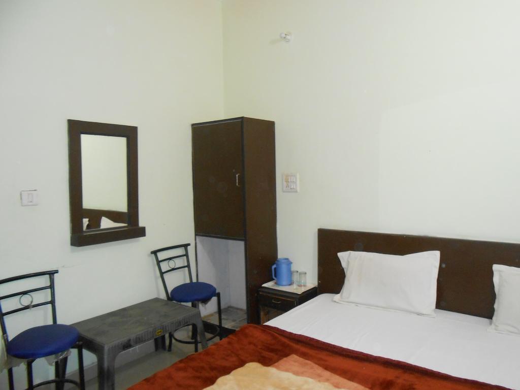 Агра: Hotel Jyoti Villa