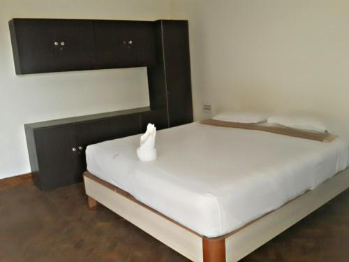 Ути: Emarald Hotel