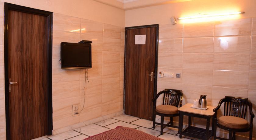 Нью-Дели: Hotel Bill Palace