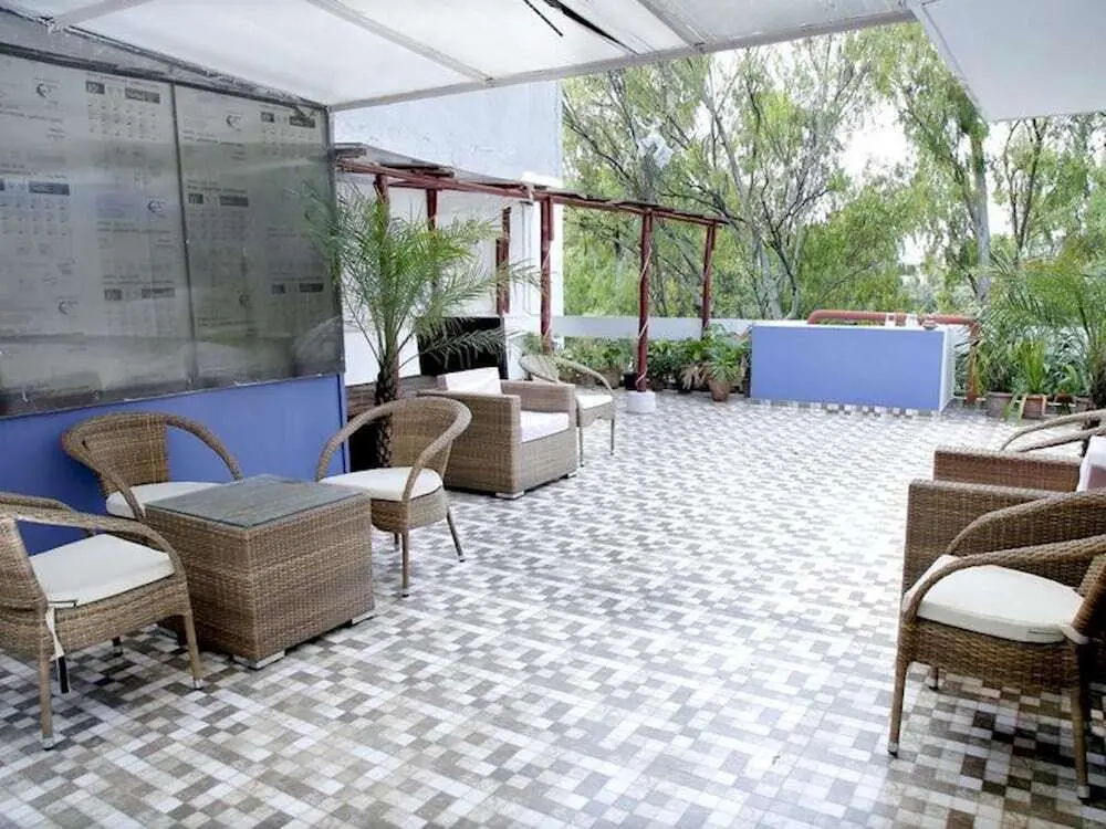 Нью-Дели: Room in Guest Room - Maplewood Guest House, Neeti Bagh, New Delhiit is a Boutiqu Guest House - Room 2