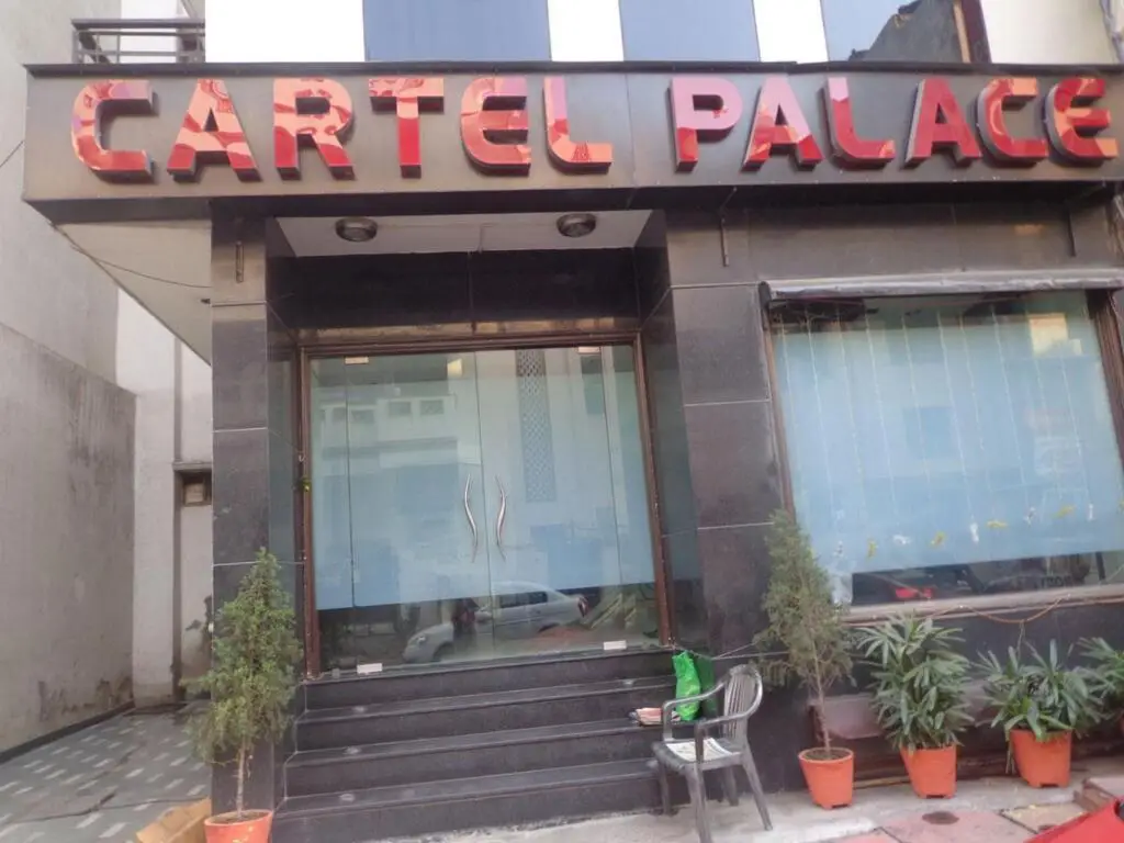 Нью-Дели: Cartel Palace