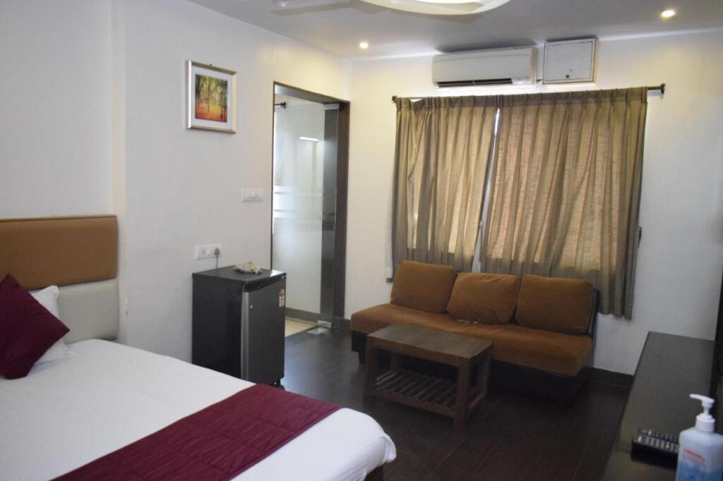 Пудучерри: Hotel Tamizh Park