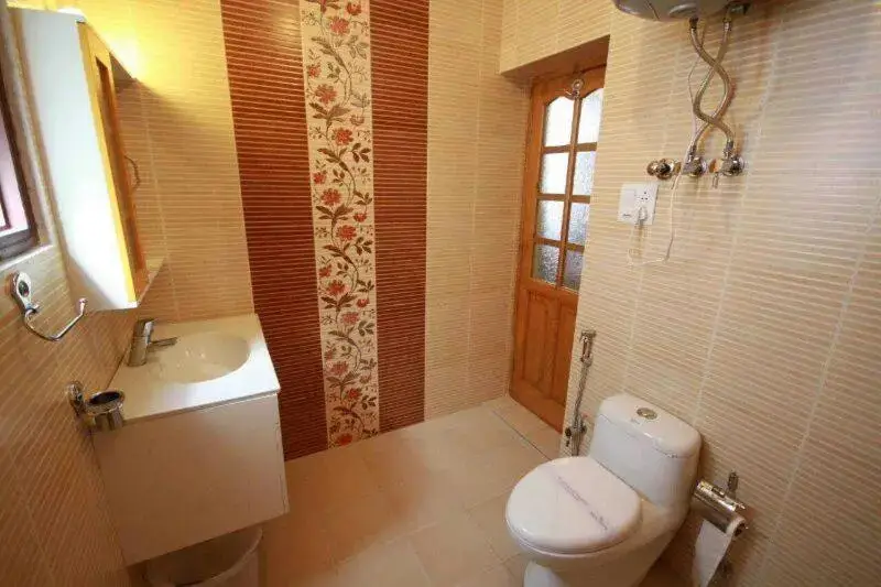 Шринагар: Hotel Harwan Resorts