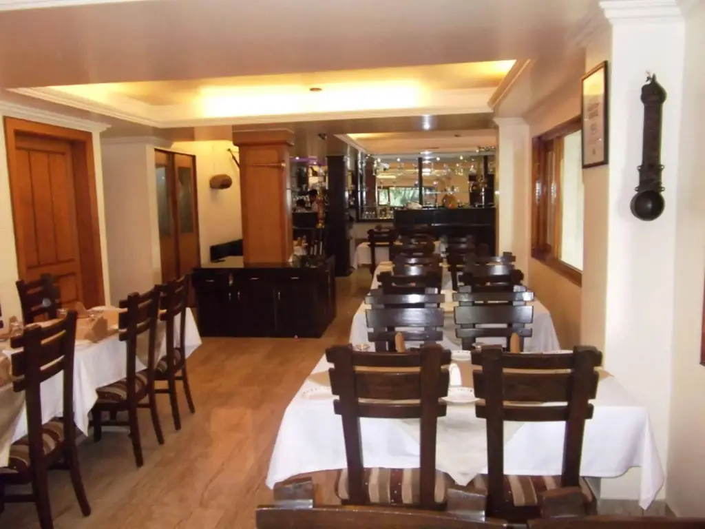 Пуна: Hotel Coconut Grove