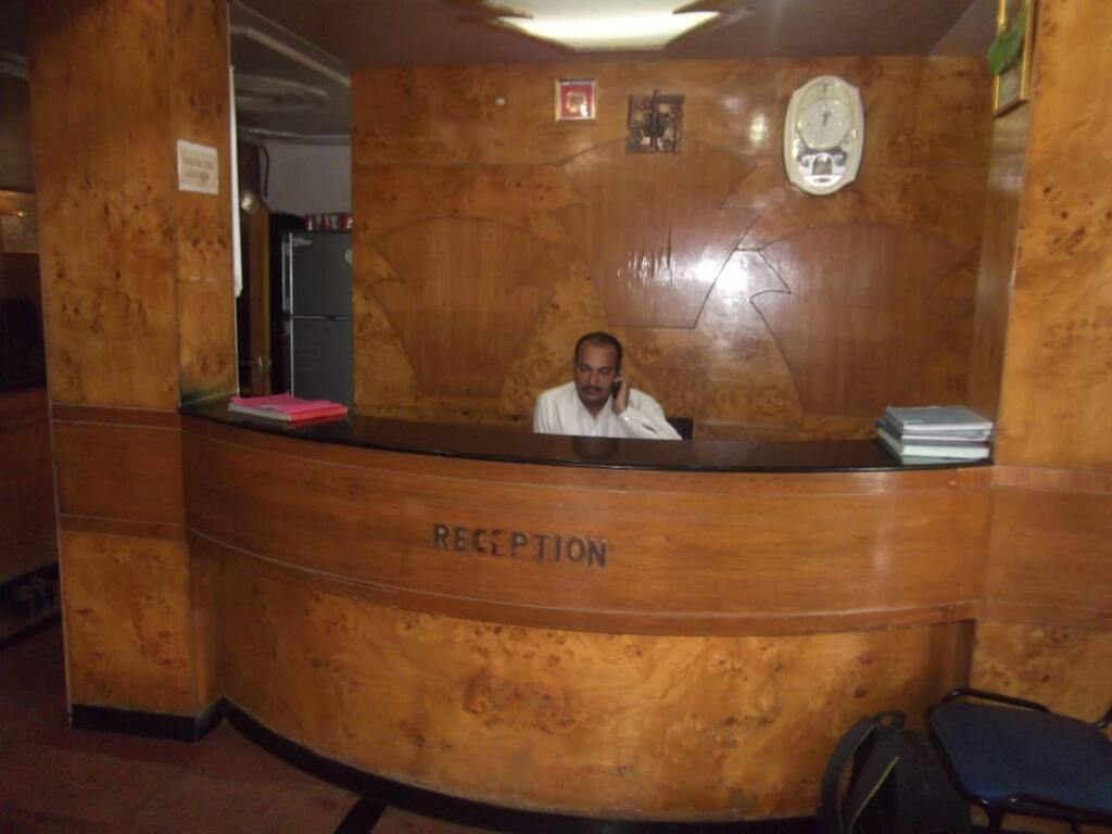 Пимпри-Чинчвад: Hotel Bhola