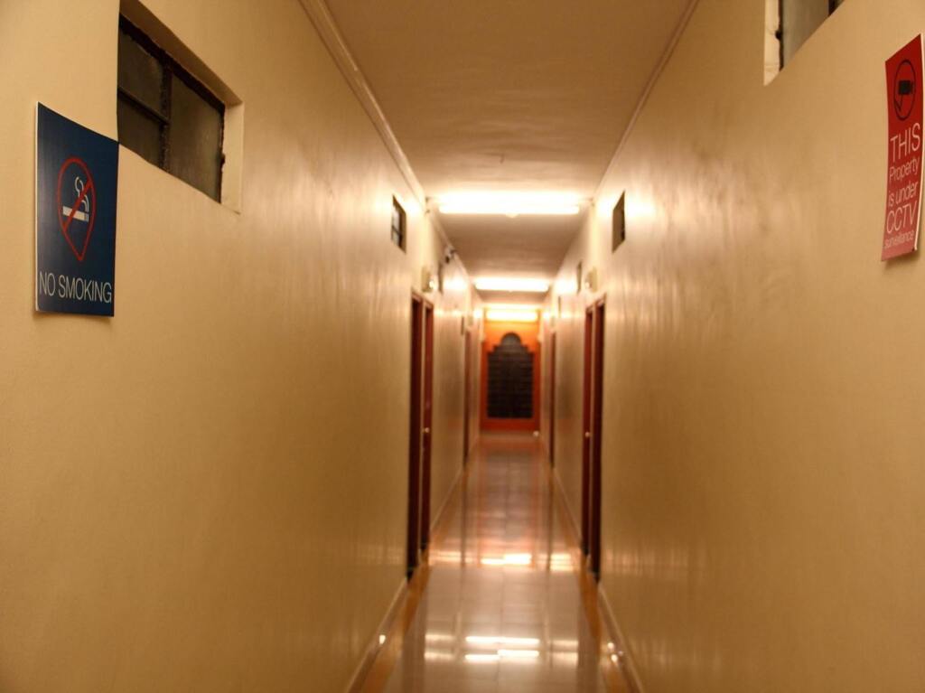 Пуна: HMR Royal Inn