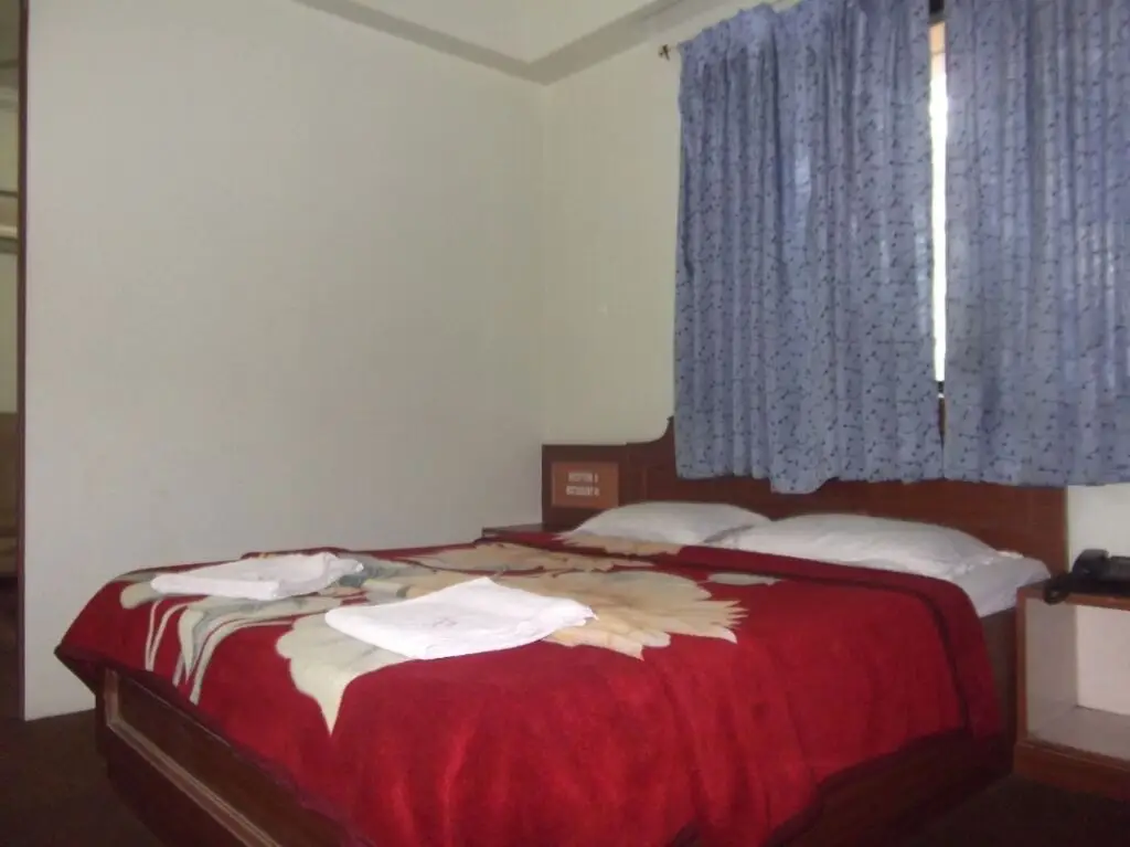 Пуна: Hotel Ravikant